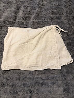 Old Navy White Wrap Skort